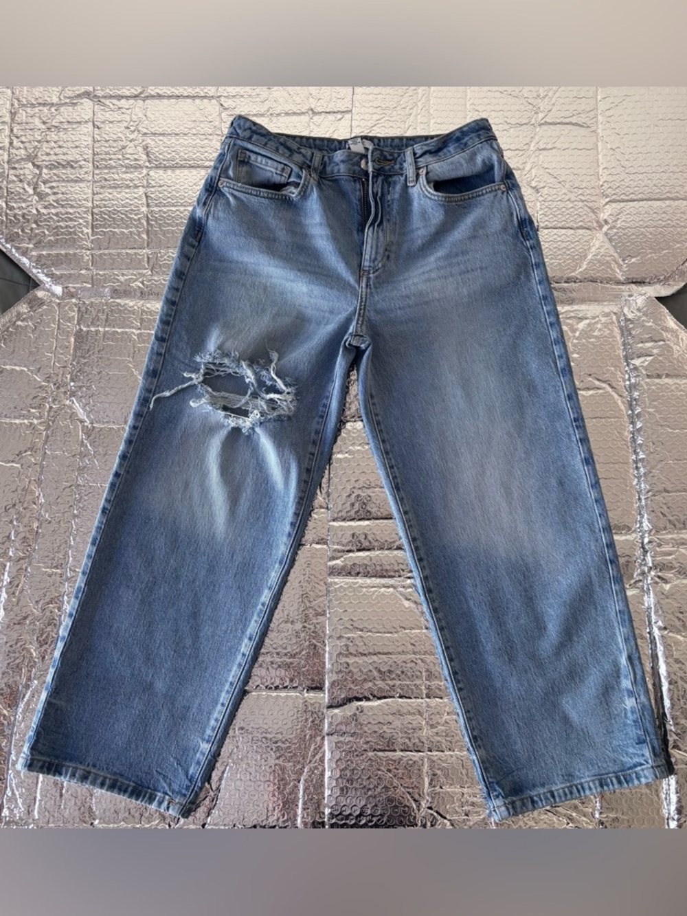 See Desc. Forever 21 Premium Light-Distressed (29) Denim Jeans